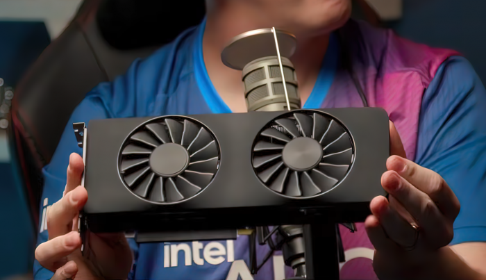英特尔锐炫 A770 限量版旗舰独显亮相:完整 ACM-G10 GPU,配备 RGB 灯带,消息称超频效果非常好 2022-07-16_11-21-53-very_compressed-scale-6_00x-Custom-1-1480x852.png
