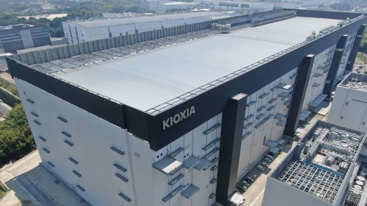铠侠凭晶圆键合技术逆袭，市值狂飙跃居日本第三