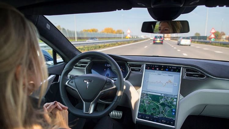 Tesla受监督版FSD获荷兰批准，欧洲首例落地
