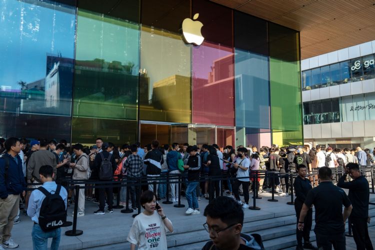 iPhone 15国内买气火热 不畏华为气势、北京禁令