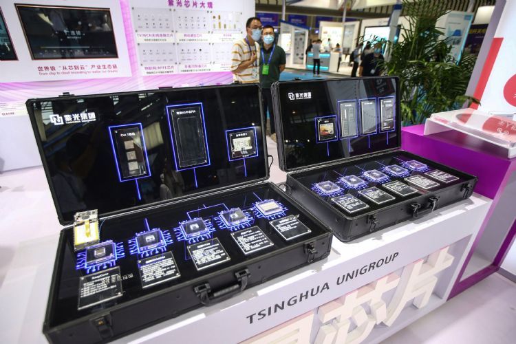 国内AI热潮加速紫光集团百分之百持股新华三的进程，但历时8年之久的全面控股新华三方案，仍须再次向后递延。法新社