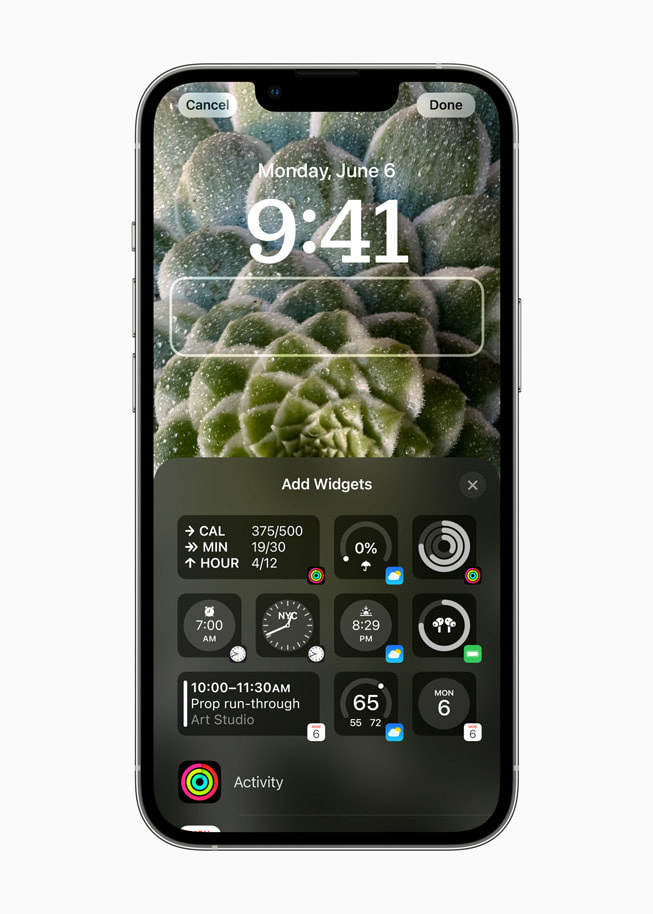 苹果 iOS / iPadOS 16 公测版 Beta 1 发布:个性化锁屏来了,iPhone 8 及之后上市机型可升级 iOS 16 中经过个性化设置的锁定屏幕画面上显示着一座山峰。