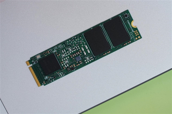 飙上7GB/s!江波龙XP2100 SSD图赏
