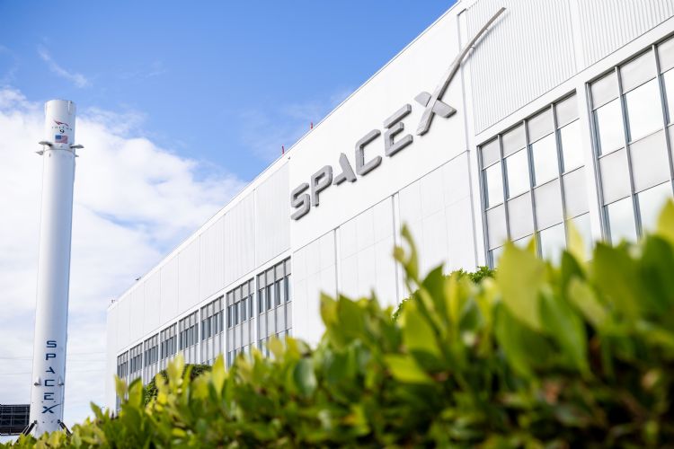 SpaceX一周连获两笔美军大单，总额超64亿美元