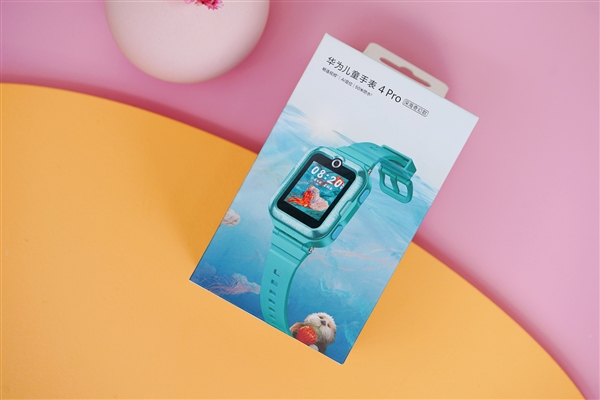 九重AI精准定位!华为儿童手表4 Pro开箱图赏