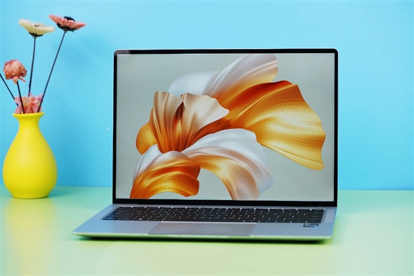 14.2英寸3.1K屏!华为MateBook X Pro开箱图赏