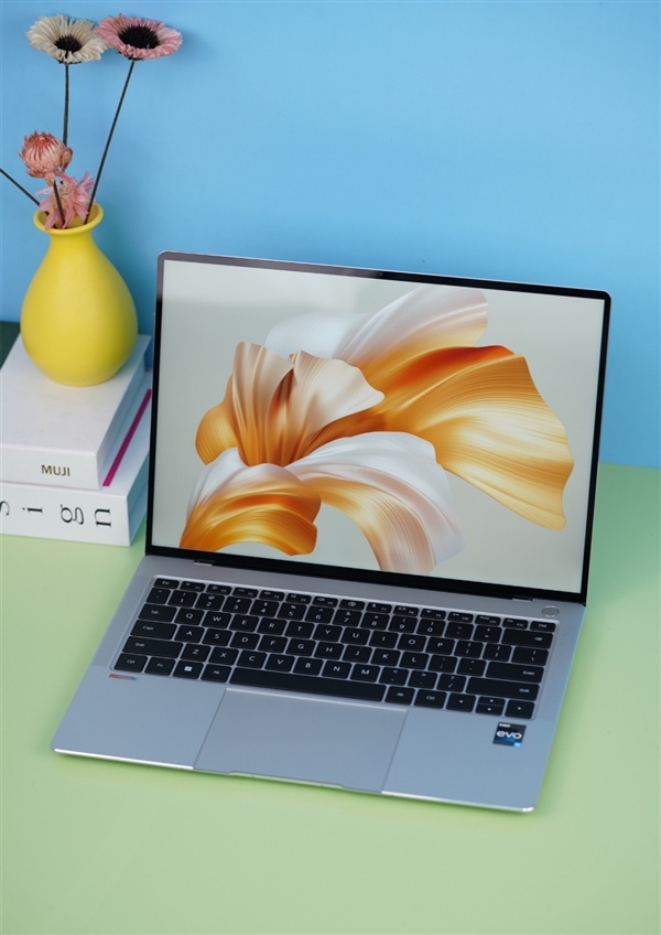 14.2英寸3.1K屏!华为MateBook X Pro开箱图赏