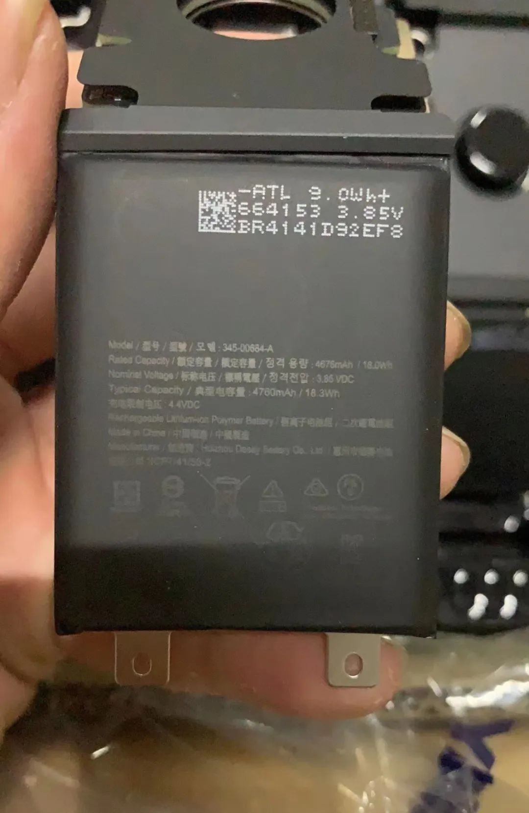 苹果MR眼镜Vision Pro拆机电池流出，由惠州德赛供应