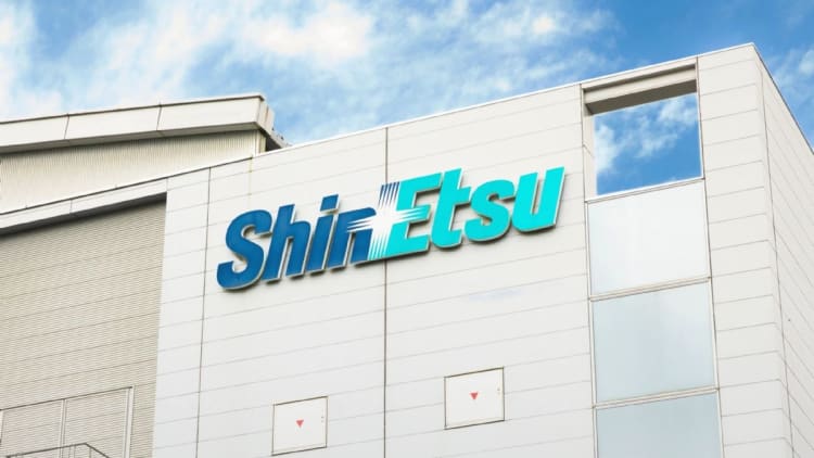信越化学推出12寸GaN基板，可承受超650V高压