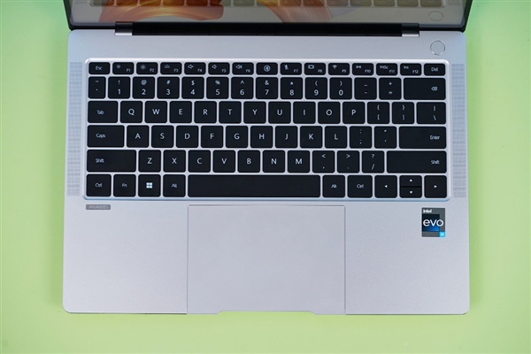 14.2英寸3.1K屏!华为MateBook X Pro开箱图赏