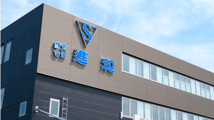 日本进和推出AI芯片中介层点胶机，目标销量达200台