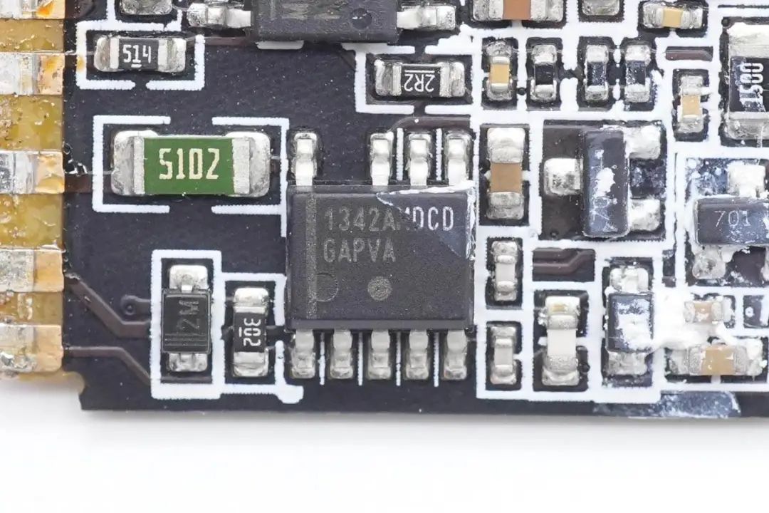 拆解报告:小米100wusb-c氮化镓充电器