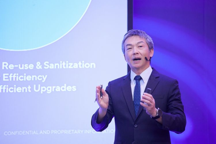华硕资深副总裁许佑嘉。李建梁摄 华硕资深副总裁许佑嘉。李建梁摄