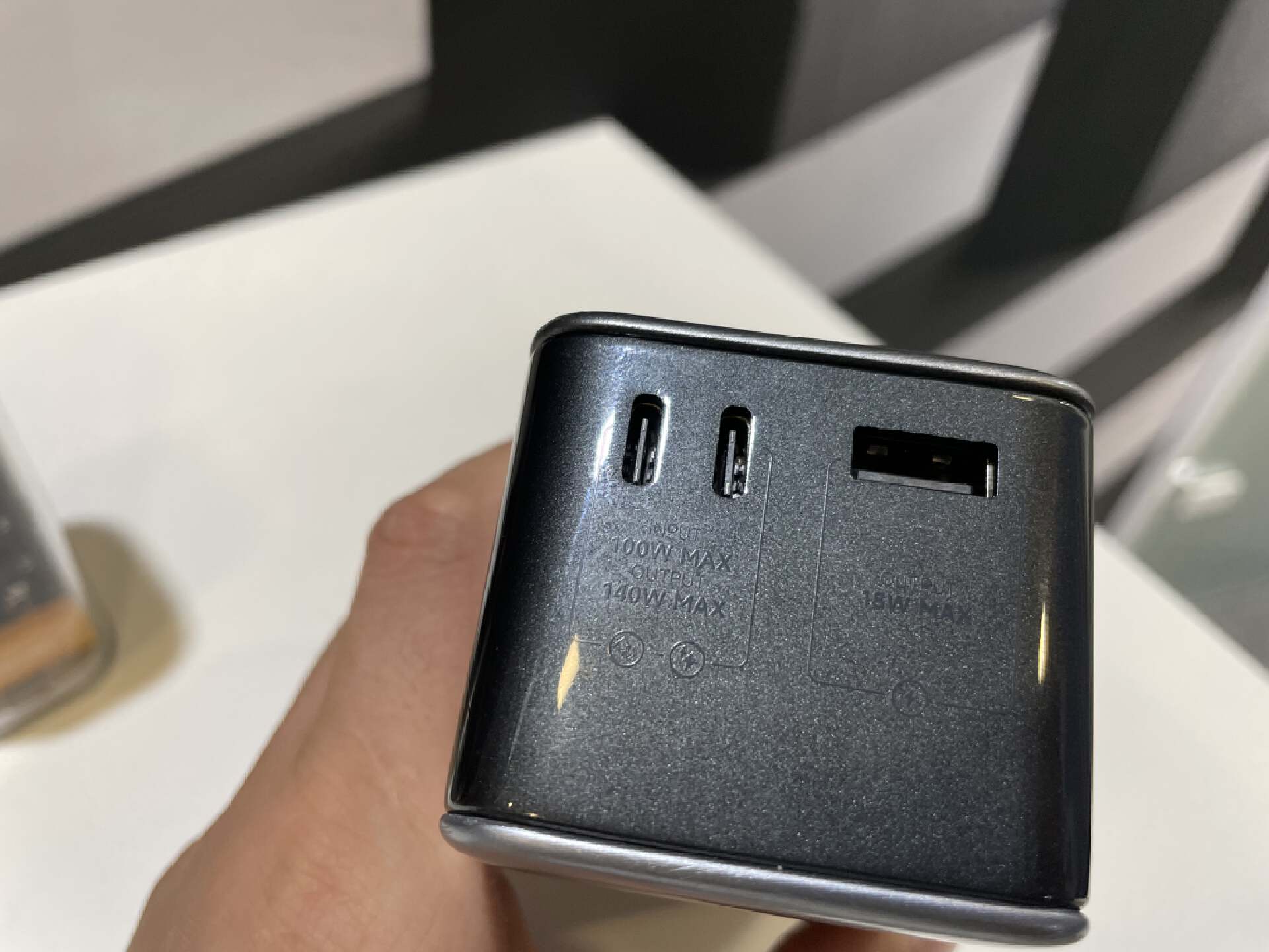 让你告别充电焦虑,海陆通推出140W大功率PD3.1充电宝-充电头网