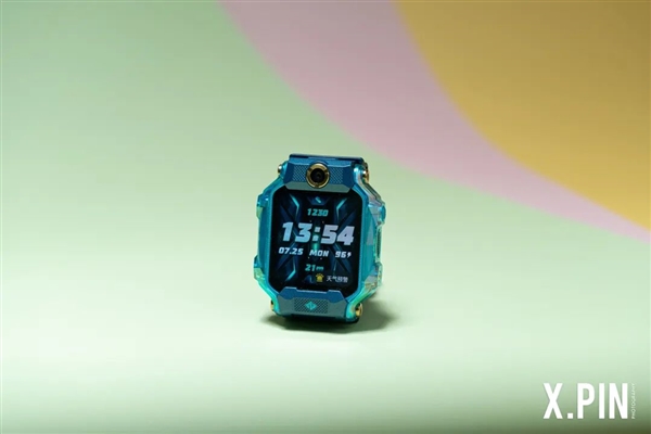 卷完微信卷大疆 最新的小天才手表又整活了