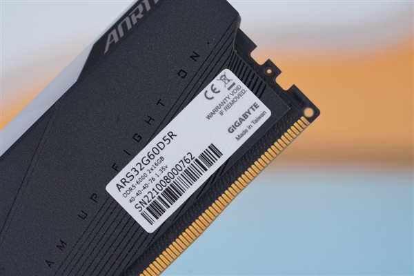 一对2999元!技嘉AORUS RGB DDR5-6000内存套装图赏