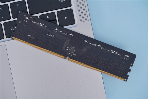 一对2999元!技嘉AORUS RGB DDR5-6000内存套装图赏