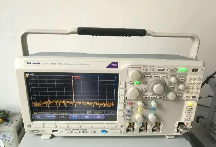 MDO3052 混合域示波器500MHz