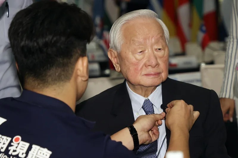 张忠谋：中国台湾半导体竞争优势二三十年后将失去