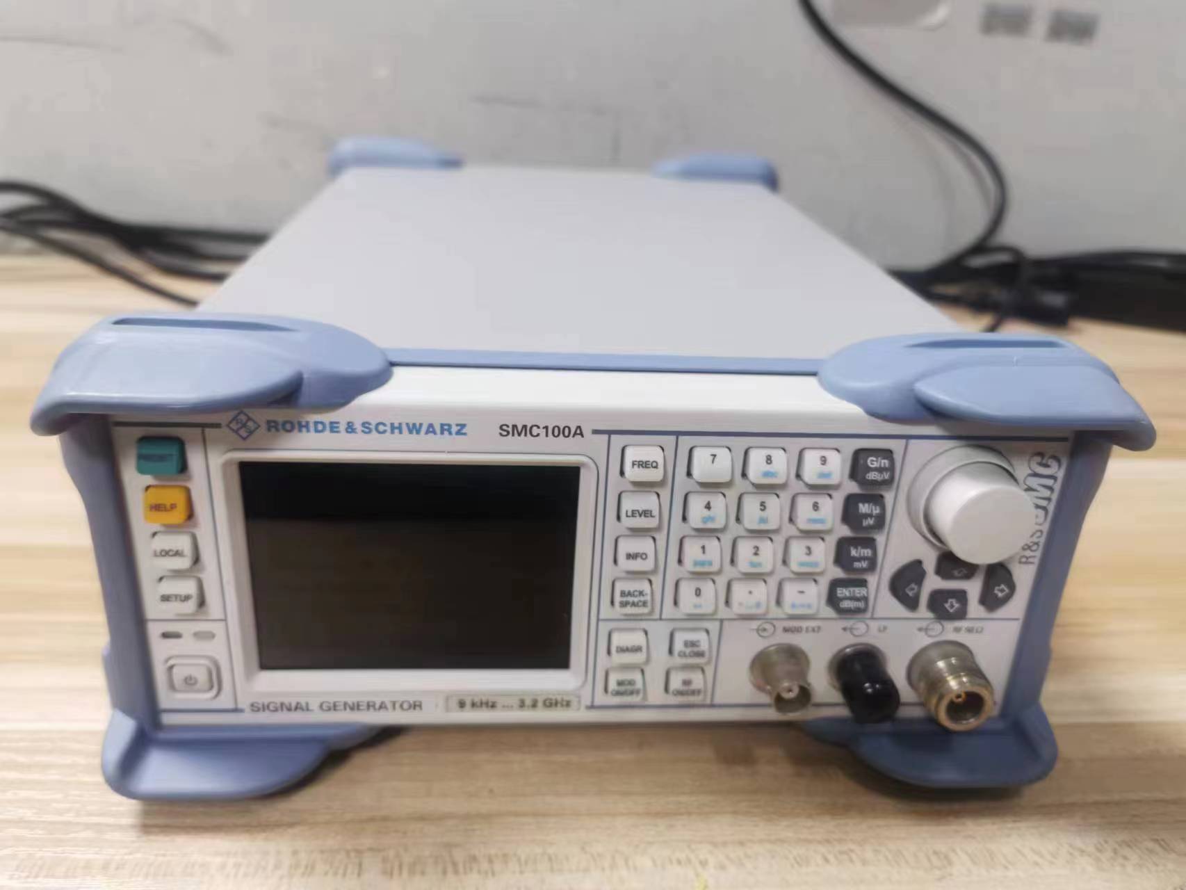 SMC100A 罗德与施瓦茨Rohde&Schwarz信号发生器