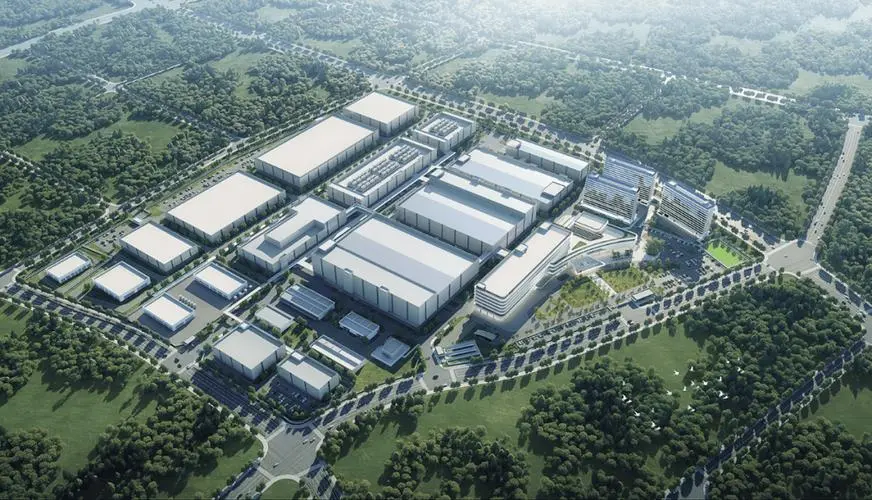 长飞先进武汉基地封顶，国内最大SiC功率制造基地