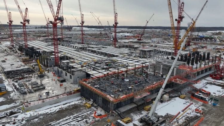 英特尔Ohio One晶圆厂建设加速，焊工电工需求激增