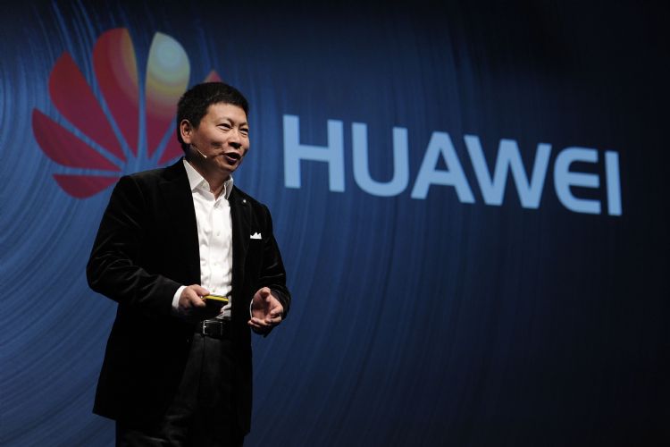 华为终端BG CEO、智能汽车解决方案BU董事长余承东表示，「星闪」可应用于消费类电子产品、电动汽车等领域，为华为的自研生态系统提供连结性。法新社