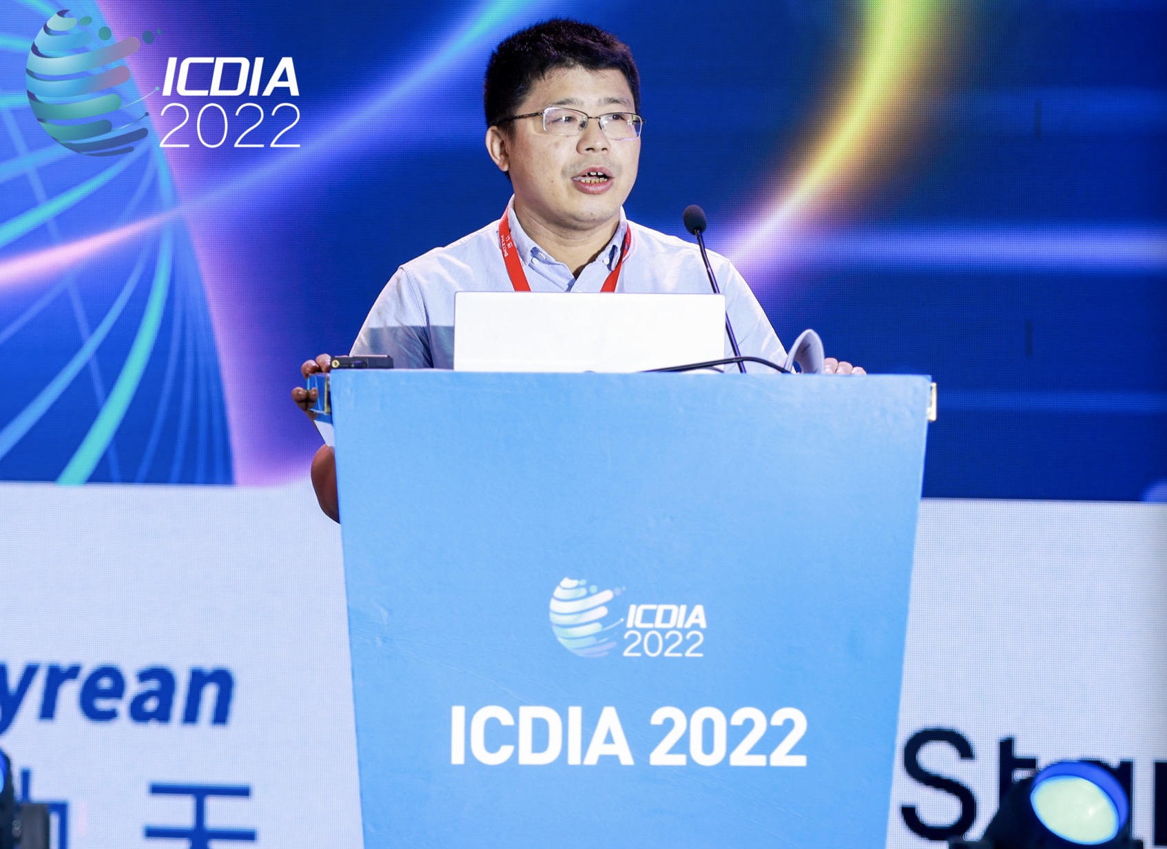 01专项专家杨军：既要保持制造大国优势做大市场，也要独辟蹊径进行设计创新