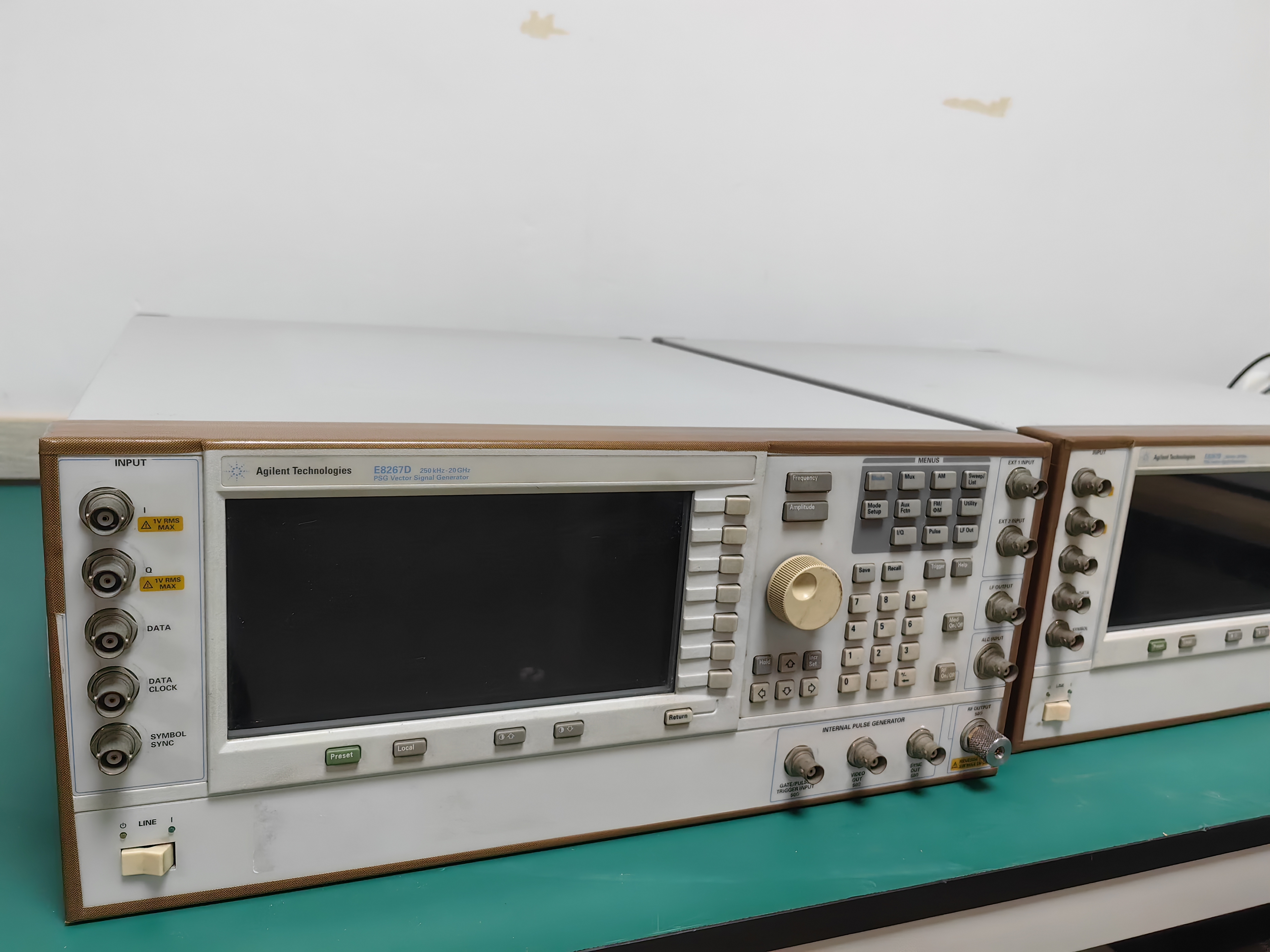 E8267D/租售回收安捷伦 Agilent E8267D矢量信号发生器