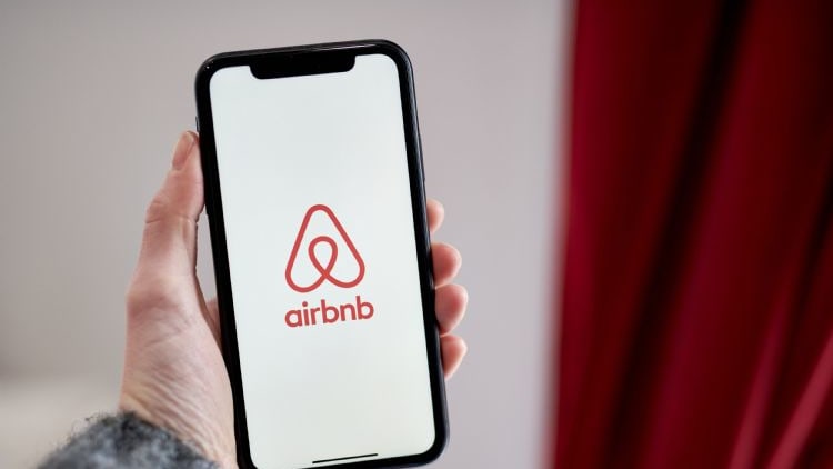 美国国会调查Airbnb等企业使用中国AI模型事件