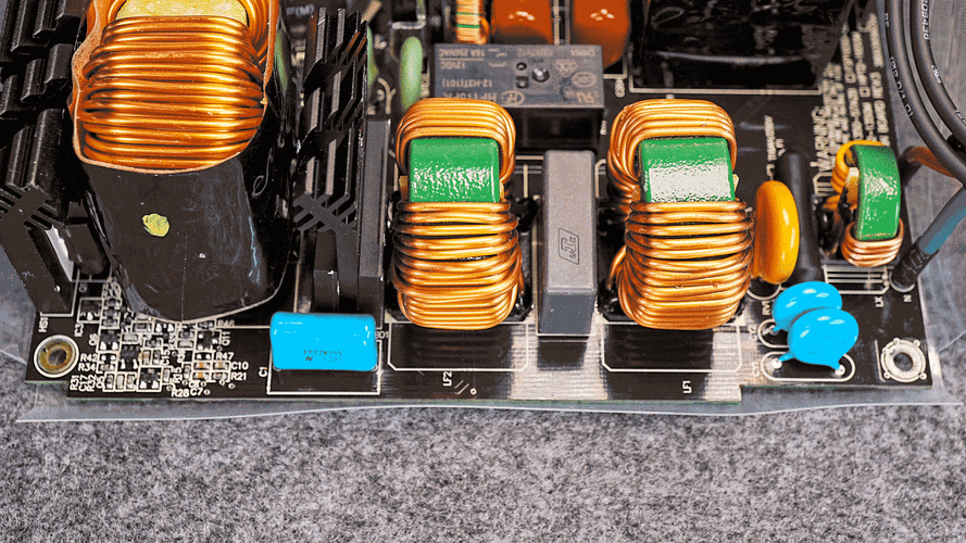 AC-DC控制器PCB布局指南：优化设计与接地策略