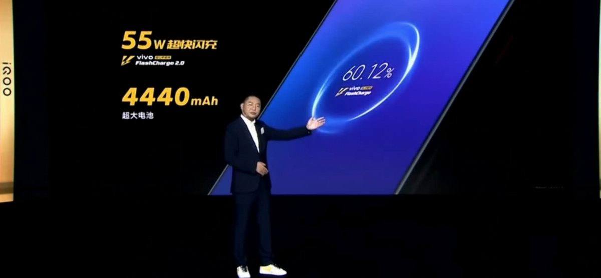 iQOO 10系列将搭载200W超快闪充,其充电器密度或超2W/cm³-充电头网