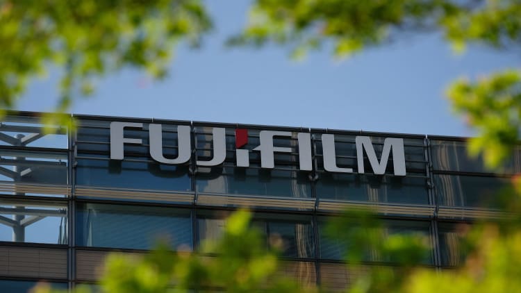 富士软片加速布局半导体后段制程材料市场