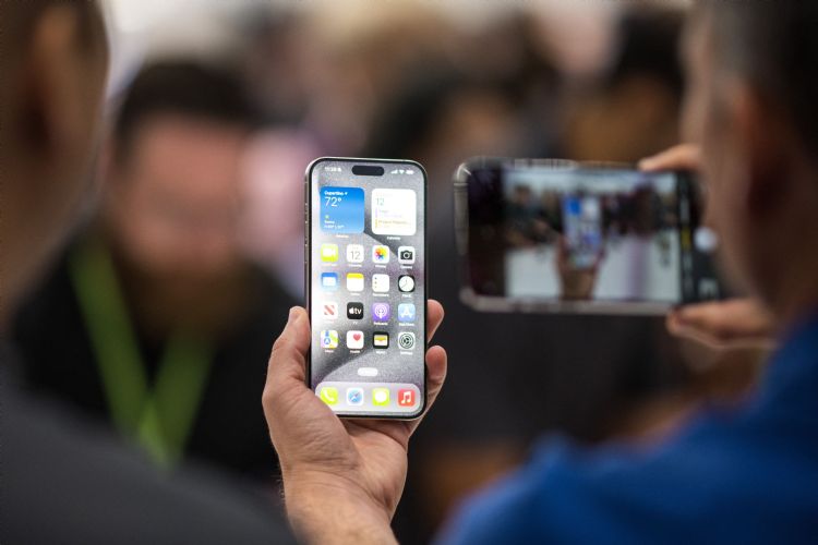 苹果宣称iPhone 15 Pro、Pro Max所搭载新一代A17 Pro,是最快速的单执行绪移动CPU。法新社 苹果宣称iPhone 15 Pro、Pro Max所搭载新一代A17 Pro,是最快速的单执行绪移动CPU。法新社