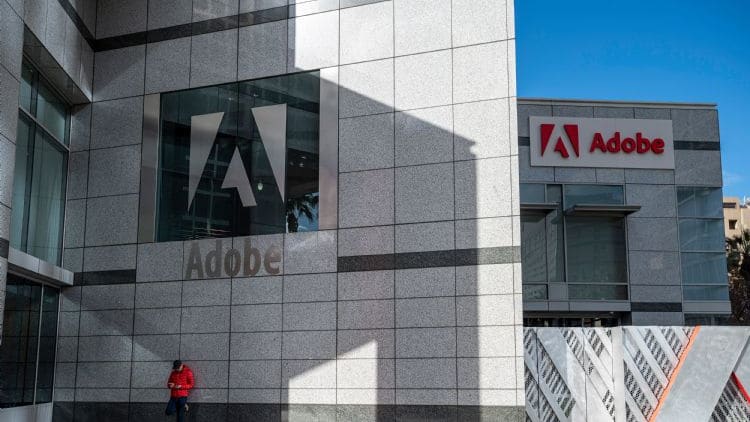 Adobe二季度业绩亮眼,两名高管相继离职