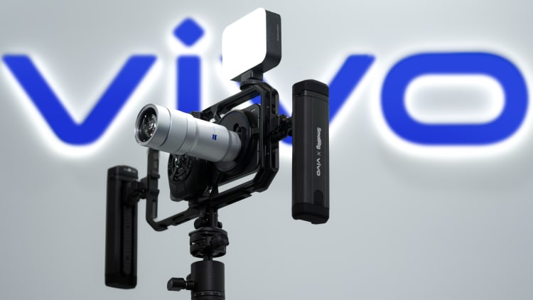 vivo X300 Ultra携手蔡司推出400mm超长焦增距镜
