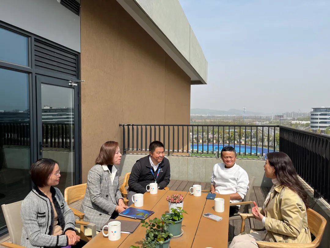 马云谈ChatGPT：要用人工智能去解决问题，而不是被人工智能所控制