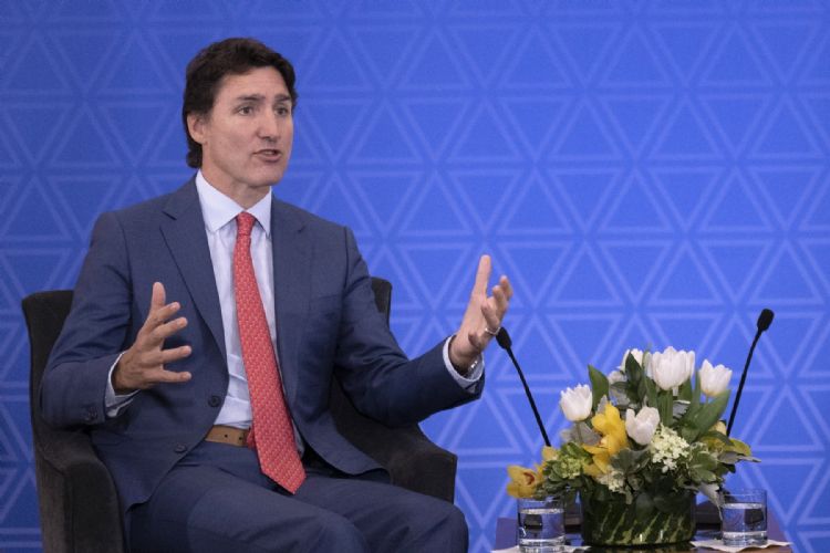 加拿大总理Justin Trudeau表示，政府对于TikTok的疑虑，主要围绕在国内当局可能借此取得加国官员装置敏感信息的安全问题。法新社