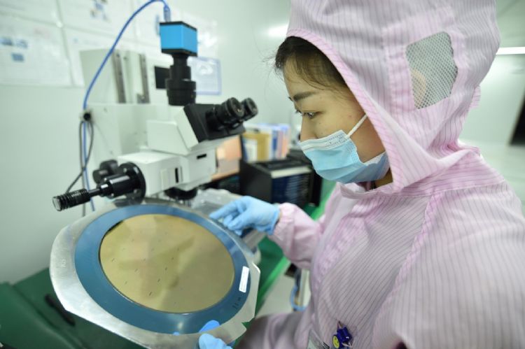 国内半导体突围 魏少军：软件定义芯片或能出奇制胜