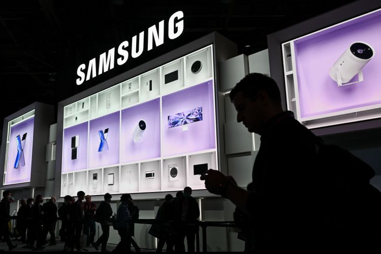 移动、IT市况不佳，影响三星中小尺寸面板事业表现。法新社