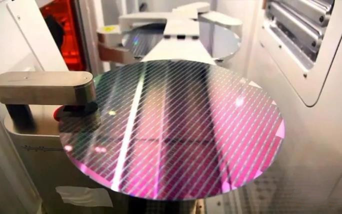 日本卷土重来：8大巨头联合造芯，剑指2nm，美国怎么看？