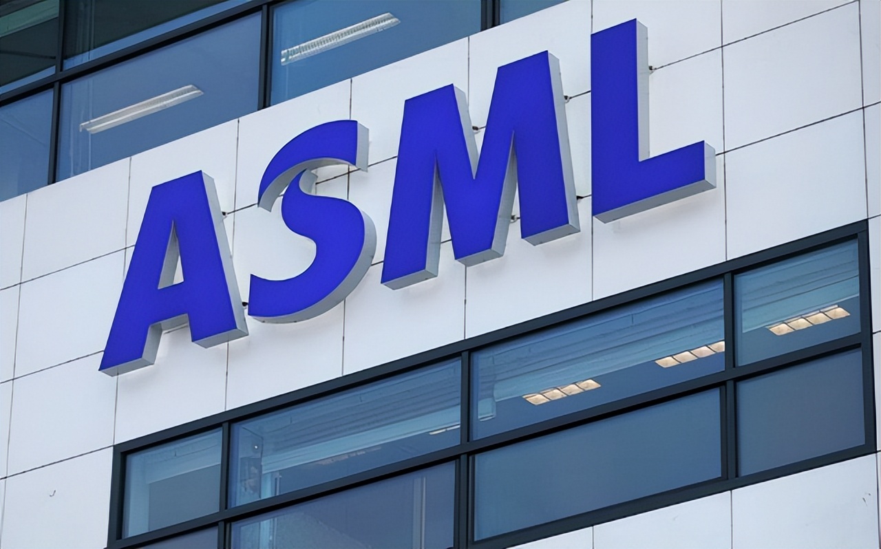 ASML对光刻机销售留了后手，因为中国或已突破，外媒：挡不住了