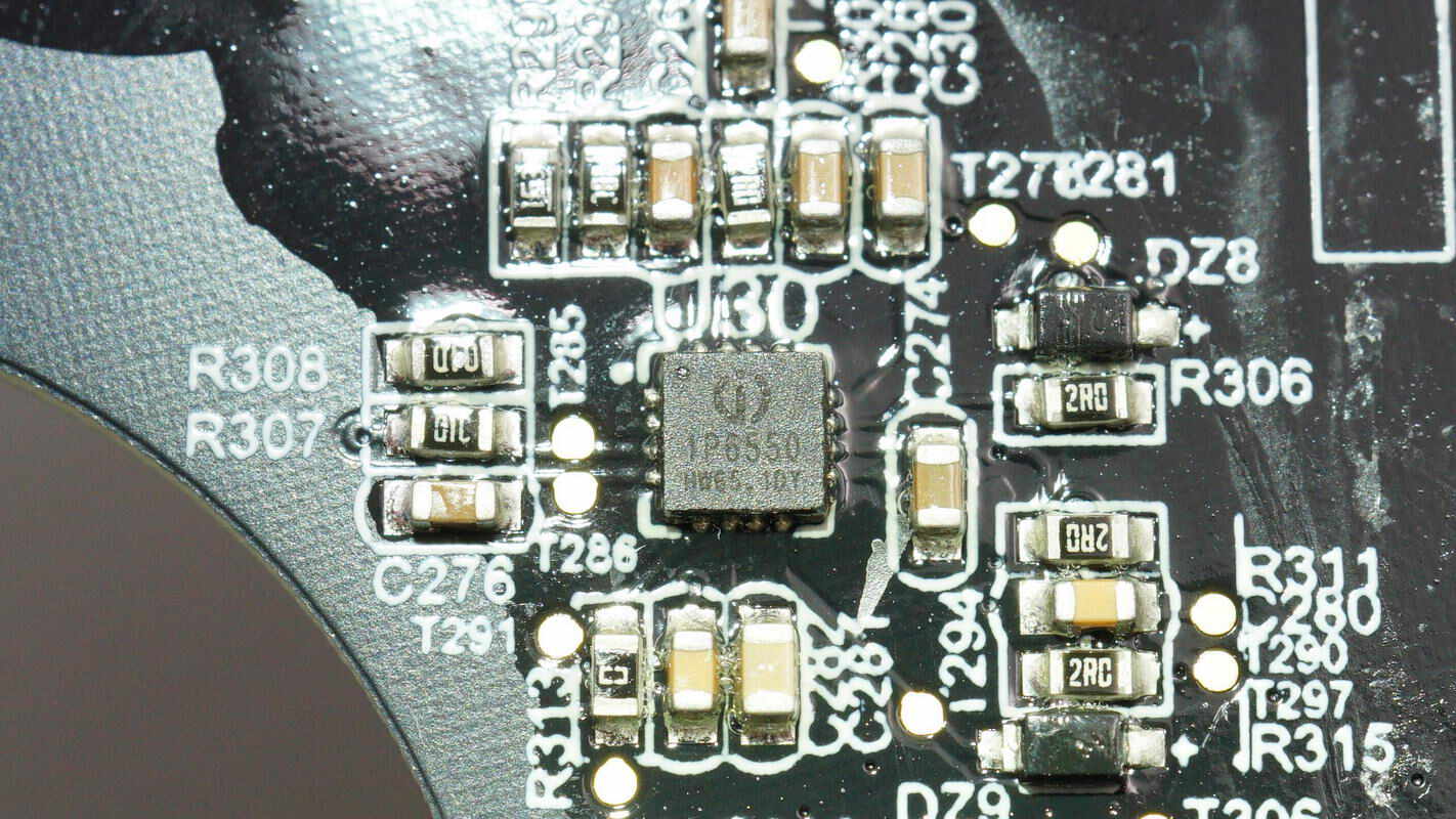 英集芯IP2736、IP6550获绿联星辰移动储能电源采用-充电头网