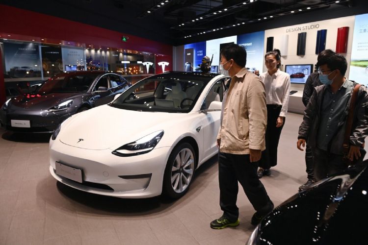 继10月首波降价后，Tesla再宣布国内市场Model 3、Y第二轮降价，以促进略见疲弱的销售。法新社