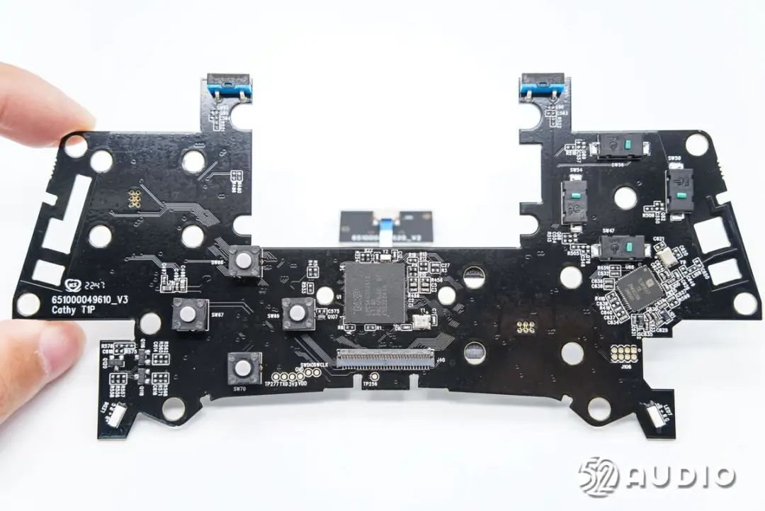 雷蛇 Wolverine V2 Pro 手柄采用泰凌微电子TLSR9517C/8271 SoC 集成多项音频技术-我爱音频网