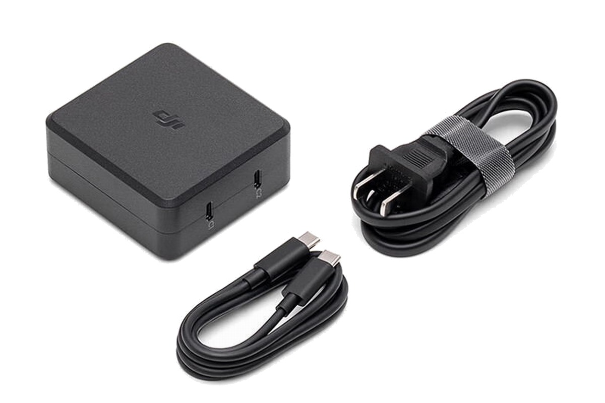 DJI大疆推出100W双USB-C桌面充电器，遥控器电池一起充-充电头网
