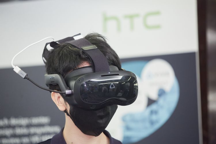 默克抢攻前瞻显示材料 AR/VR、Micro LED使力