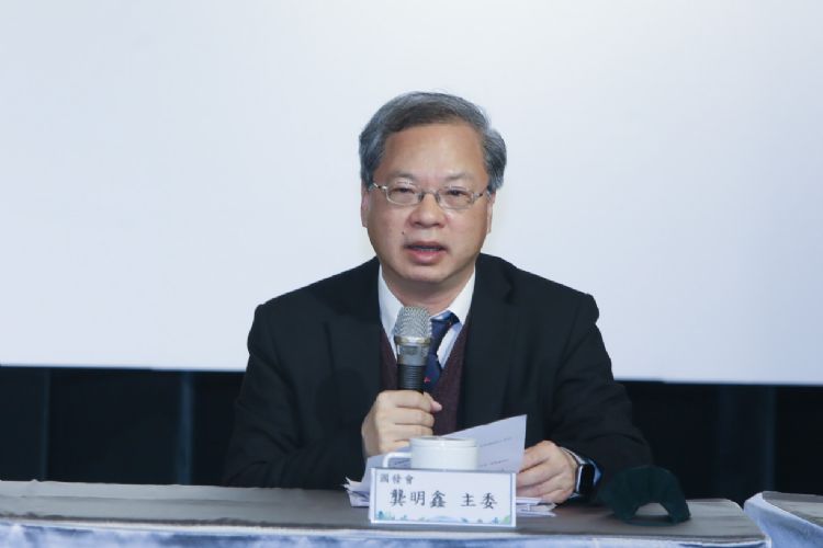 国发会主委龚明鑫表示，2023年经济前景不佳，政府应优先维持台湾经济动能、调整产业体质。符世旻摄