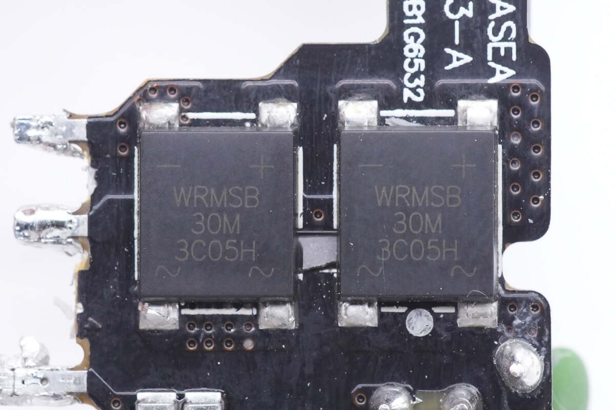 拆解报告：钜海65W 2C1A氮化镓充电器G653A-充电头网