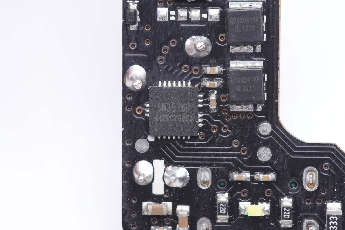 拆解报告：钜海65W 2C1A氮化镓充电器G653A-充电头网